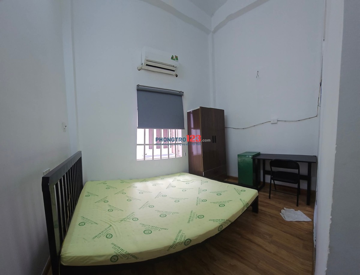  Phòng ban công vừa trống chỉ 4tr-4tr5 có thể ở ngayĐịa chỉ: 98/21 Thích Quảng Đức, Phú Nhuận