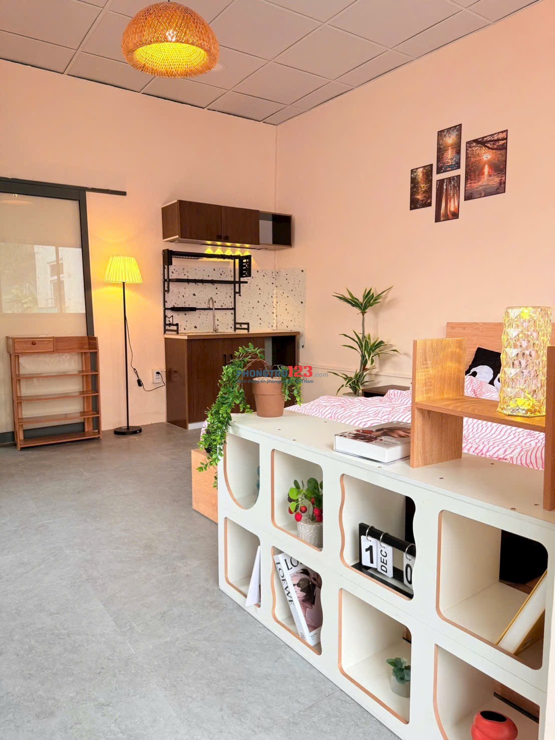 Căn hộ Mới Khai Trương gần Ngay Ngã Tư Hàng Xanh, chợ Bà Chiểu có Ban công, full nội thất