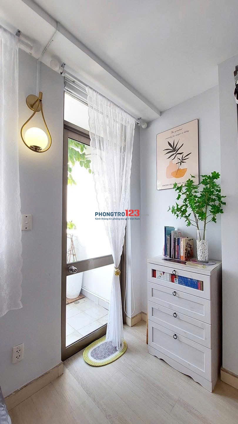 Chung cư Screc , P12, Q3, nội thất, 2p, 2wc, 85m2, giá 13tr/tháng