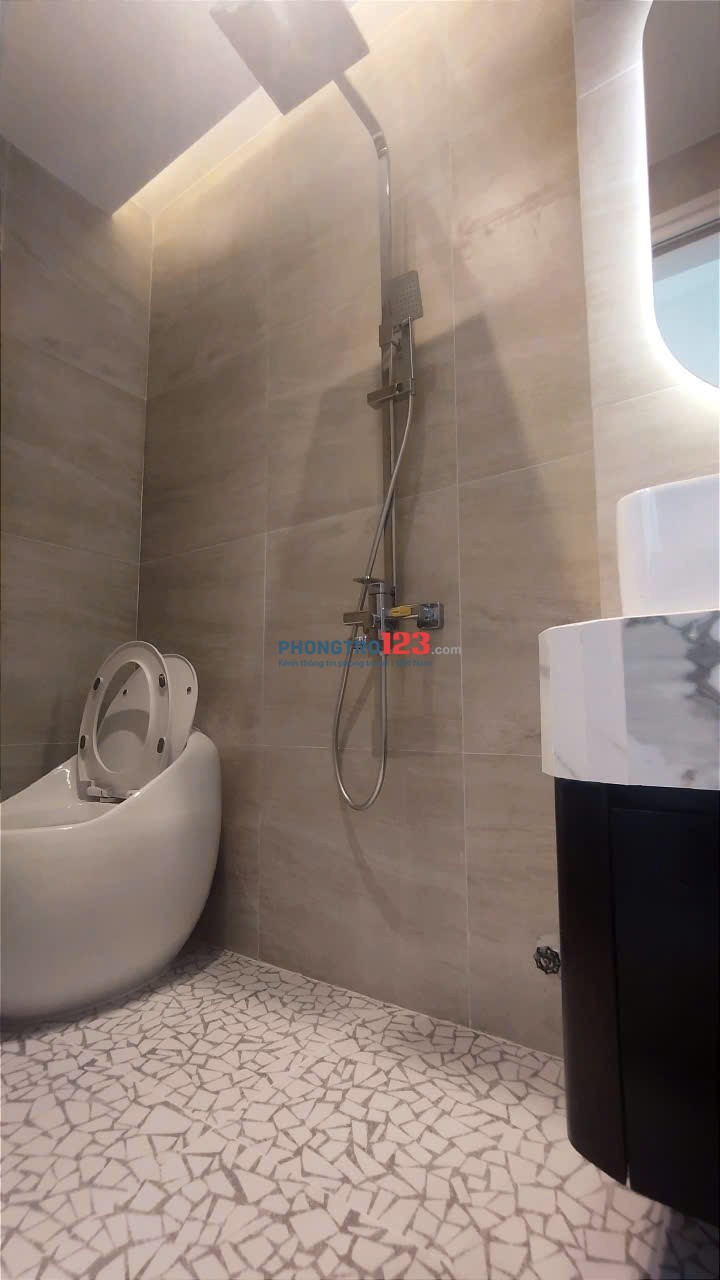 CÒN 1 PHÒNG BAN CÔNG SIÊU MÁT,1 PHÒNG SAU- CÁCH ĐẠI HỌC CÔNG NGHIỆP 400M 118/9 ,Lê lợi ,P1 , Gò Vấp