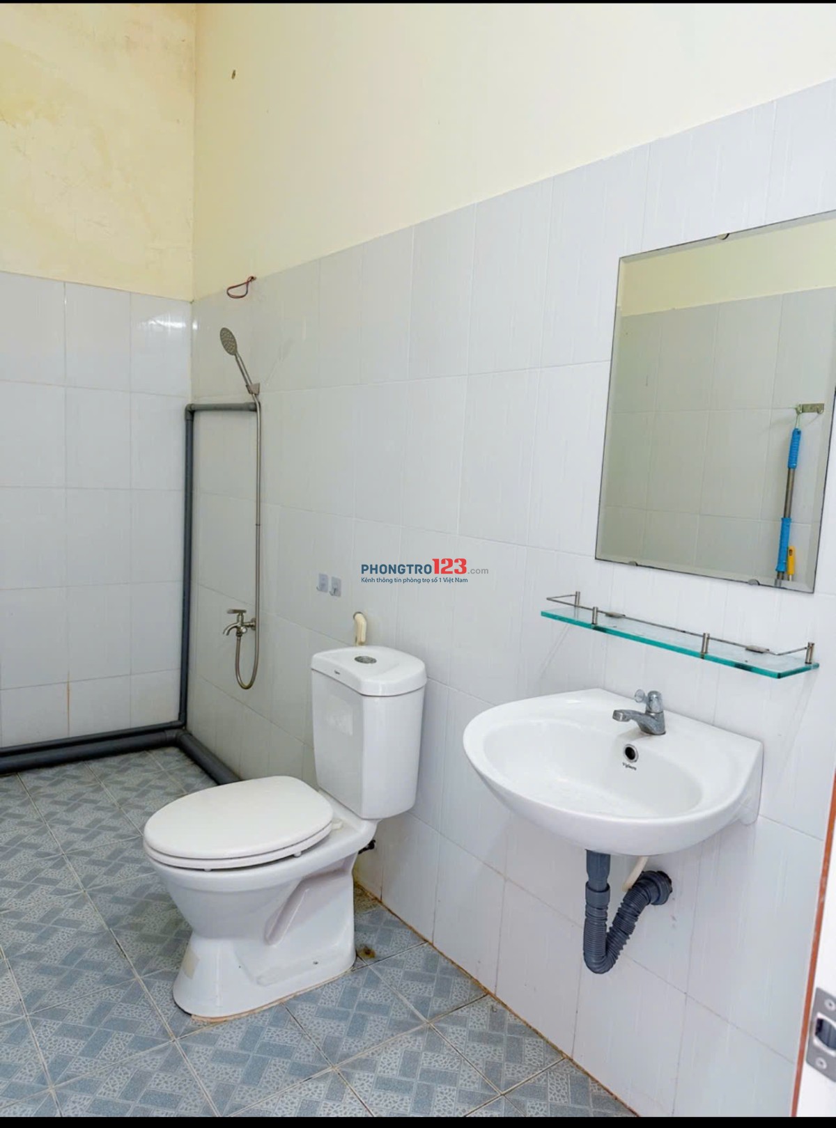 Cho thuê phòng 30m2 Chế Lan Viên Tân Phú