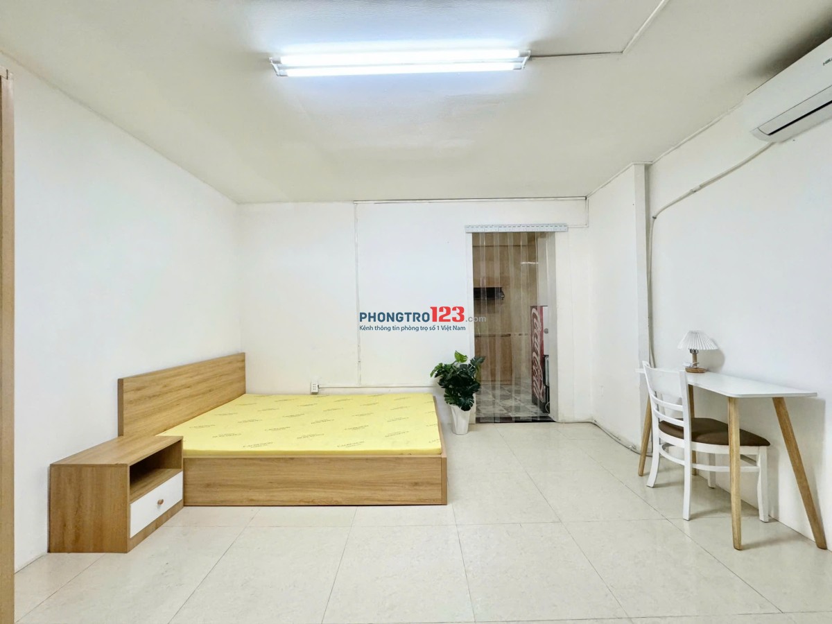 Phòng Studio đủ nội thất siêu rộng - 71 Hồ Bá Kiện Q. 10 (Gần CV Lê Thị Riêng)