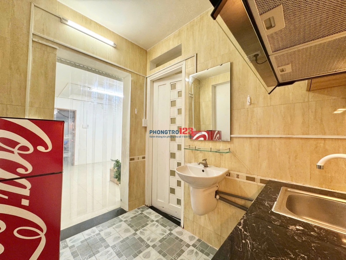 Phòng Studio đủ nội thất siêu rộng - 71 Hồ Bá Kiện Q. 10 (Gần CV Lê Thị Riêng)