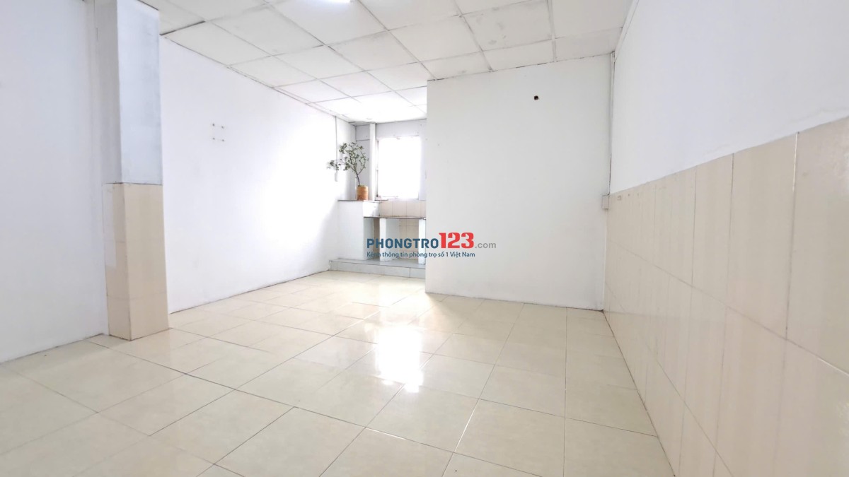 Phòng đẹp giá tốt có Wc riêng, kệ bếp - 26/42 Tân Sơn Nhì, Q. Tân Phú (có thang máy, máy giặt)