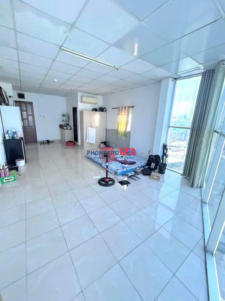 Tìm nhà cửa sổ to, view đỉnh nóc? Đừng bỏ lỡ căn Studio rộng hơn 30m2 này! không gian cực chill