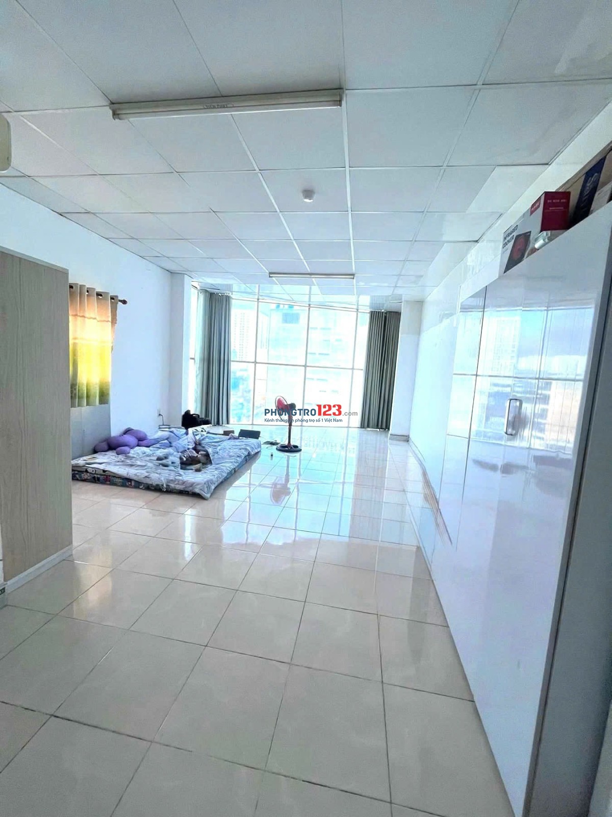 Tìm nhà cửa sổ to, view đỉnh nóc? Đừng bỏ lỡ căn Studio rộng hơn 30m2 này! không gian cực chill