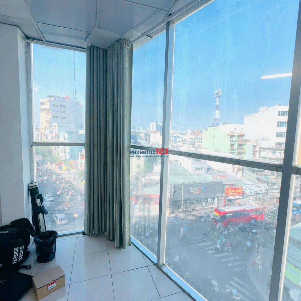 Tìm nhà cửa sổ to, view đỉnh nóc? Đừng bỏ lỡ căn Studio rộng hơn 30m2 này! không gian cực chill