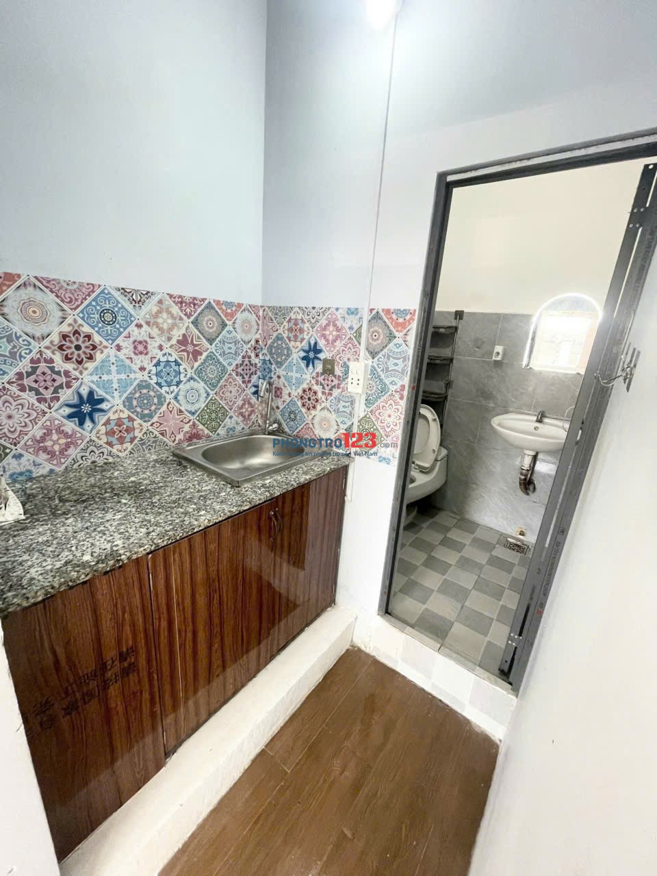 PHÒNG TRỌ FULL NỘI THẤT CỬA SỔ LỚN Ở BÌNH THẠNH GẦN ĐẠI HỌC HUTECH,HIU,UEF - LH: 0334998413 (LUCAS)