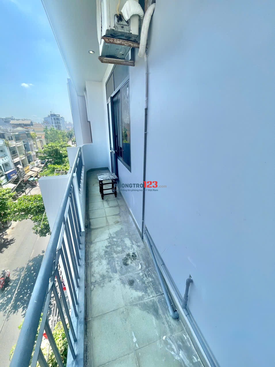 Cho thuê trọ tách bếp có ban công gần cầu bình triệu