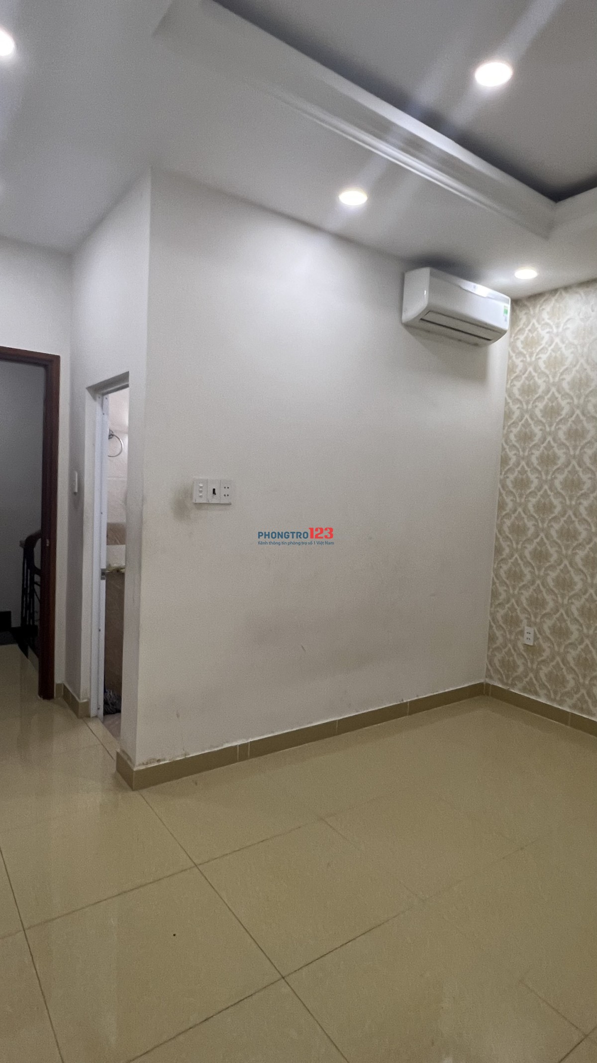 Phòng cho sinh viên thuê, giờ giấc tự do.
