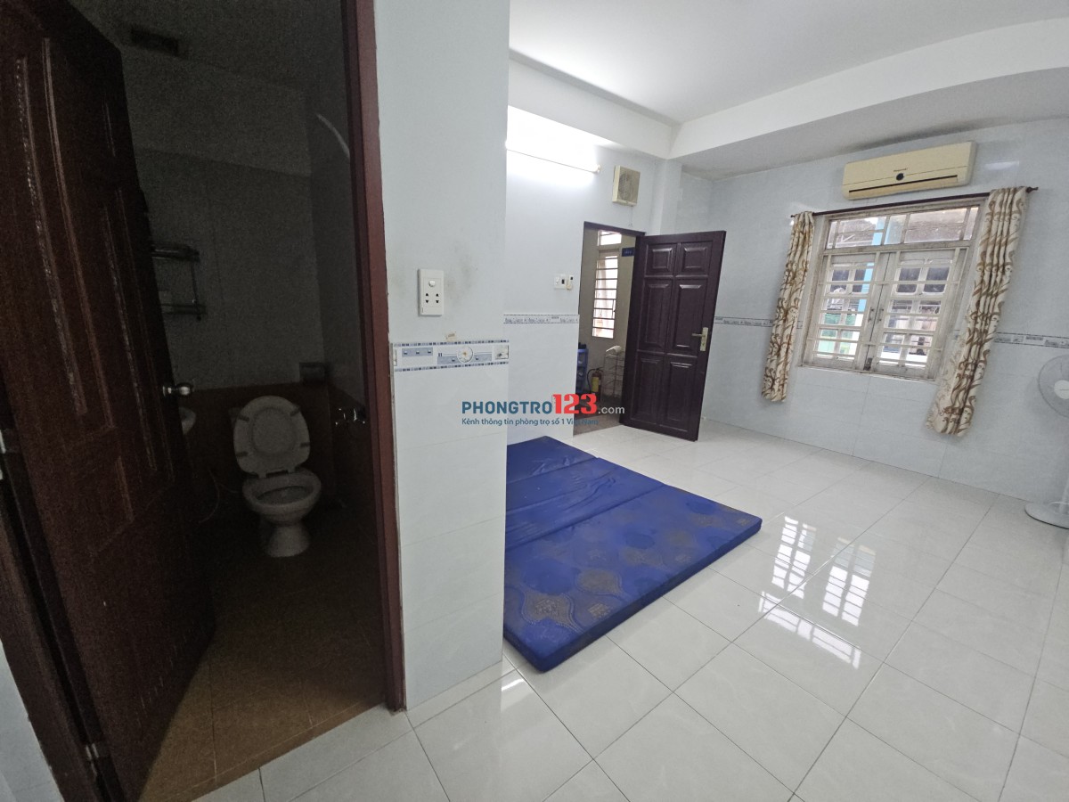 Phòng khu vực gần công viên Hoàng Văn Thụ