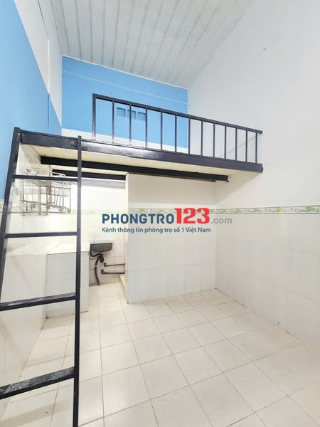 Phòng Mới dãy 1 mặt ngay Vicom Dĩ An, Ngã Tư 550 Tân Đông Hiệp Dĩ An KO Chủ Giờ Tự Do