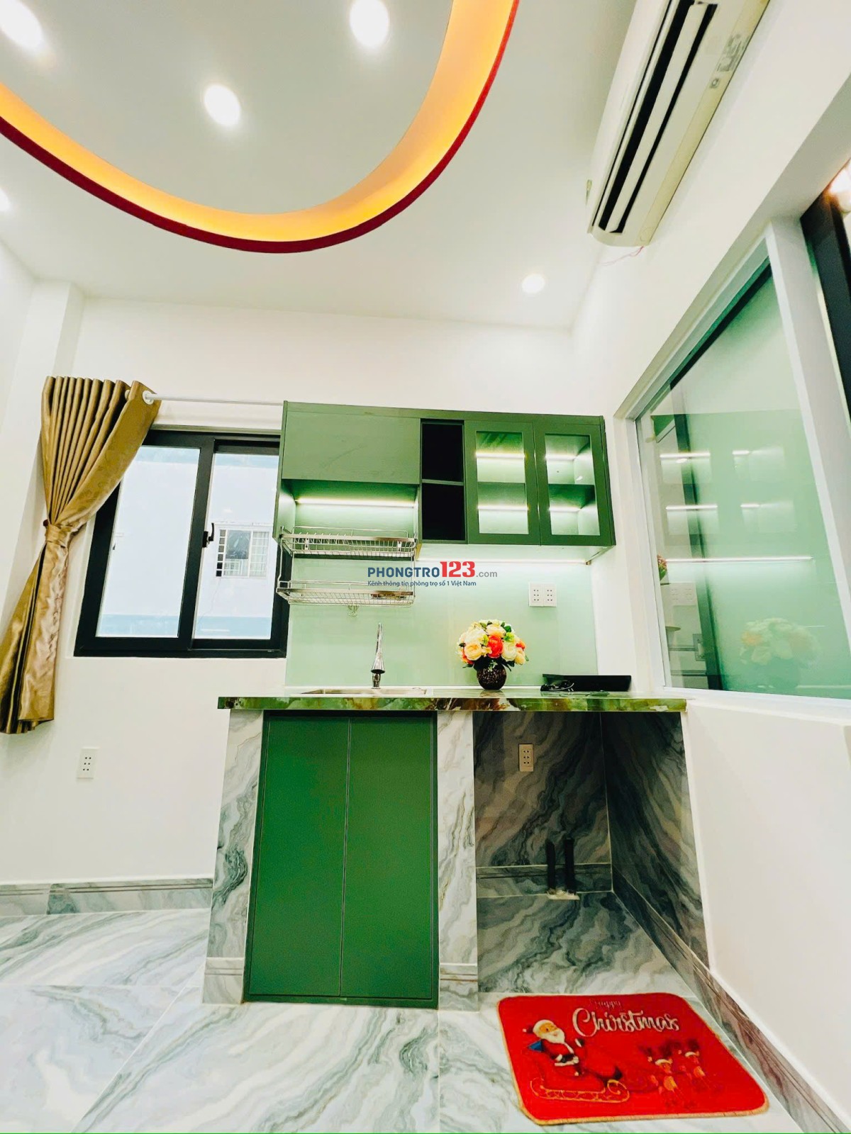 Cho thuê CHDV Cao cấp Âu Dương Lân Q8. Full Nội Thất, Thang Máy, Mới Đẹp, Nhỉnh 5 triệu