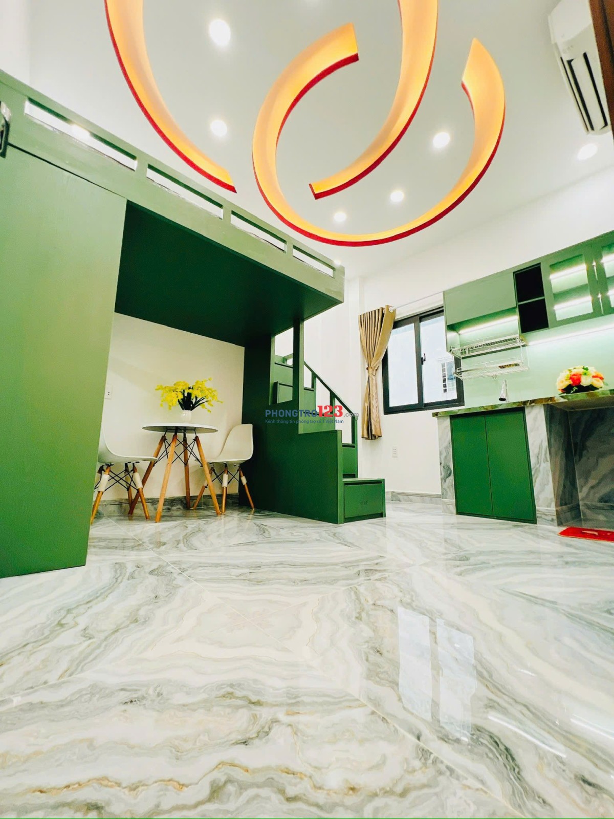 Cho thuê CHDV Cao cấp Âu Dương Lân Q8. Full Nội Thất, Thang Máy, Mới Đẹp, Nhỉnh 5 triệu