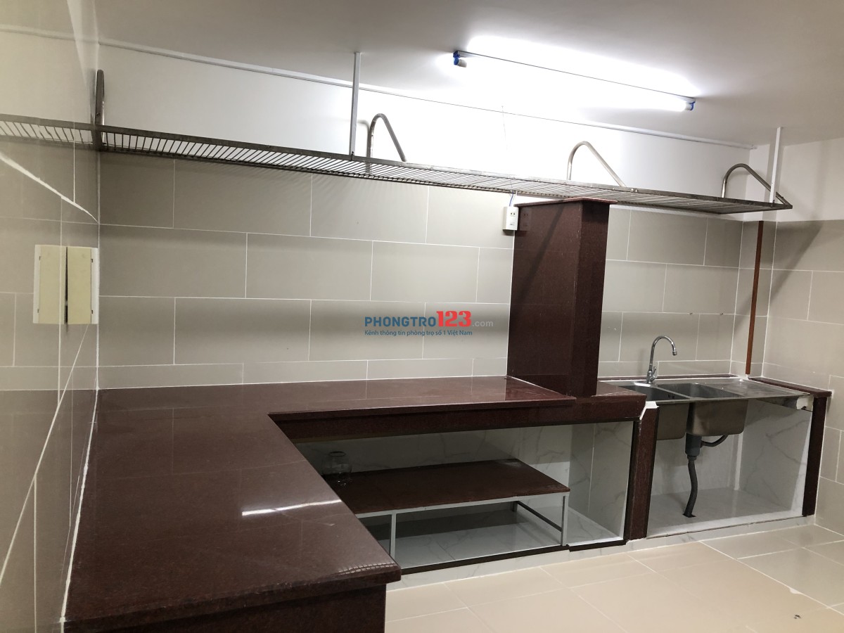 Căn hộ tầng trệt mới xây,lối đi riêng,có chỗ để xe hơi