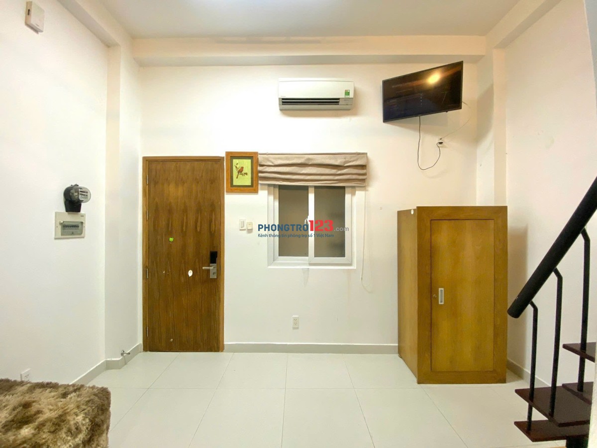 DUPLEX FULL NỘI THẤT, MÁY GIẶT RIÊNG. Ở ĐƯỢC 3 - 4 NGƯỜI, GẦN CÁC TRƯỜNG UEH, HCMUS, ĐH LUẬT
