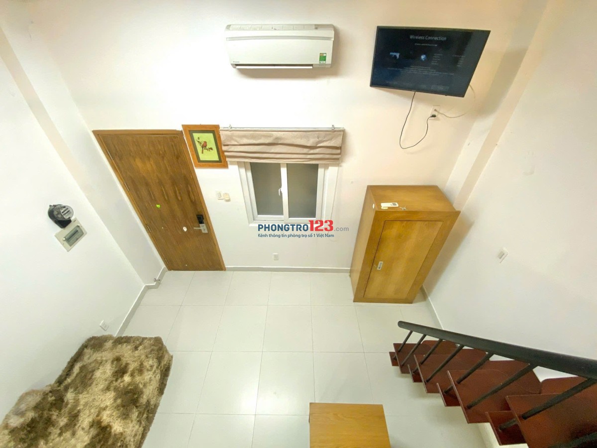 DUPLEX FULL NỘI THẤT, MÁY GIẶT RIÊNG. Ở ĐƯỢC 3 - 4 NGƯỜI, GẦN CÁC TRƯỜNG UEH, HCMUS, ĐH LUẬT