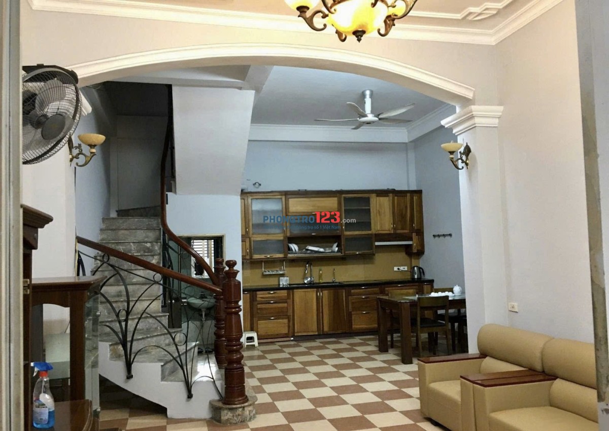 Cho nữ thuê phòng riêng tầng 2