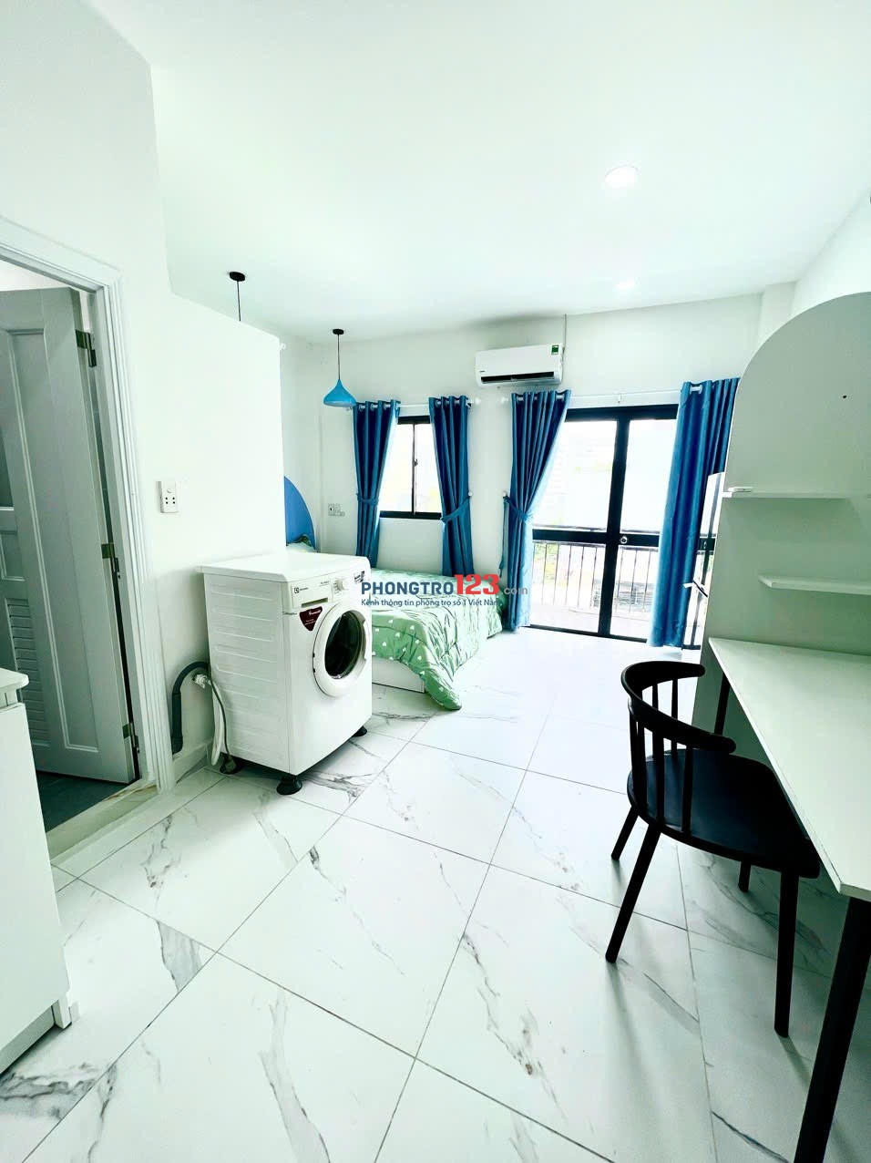 Cho thuê phòng FULL NT MỚI 100% 35m2 Ban Công lớn Nguyễn Xí gần ĐH Văn Lang,tiện ra Ngã Tư Hàng Xanh