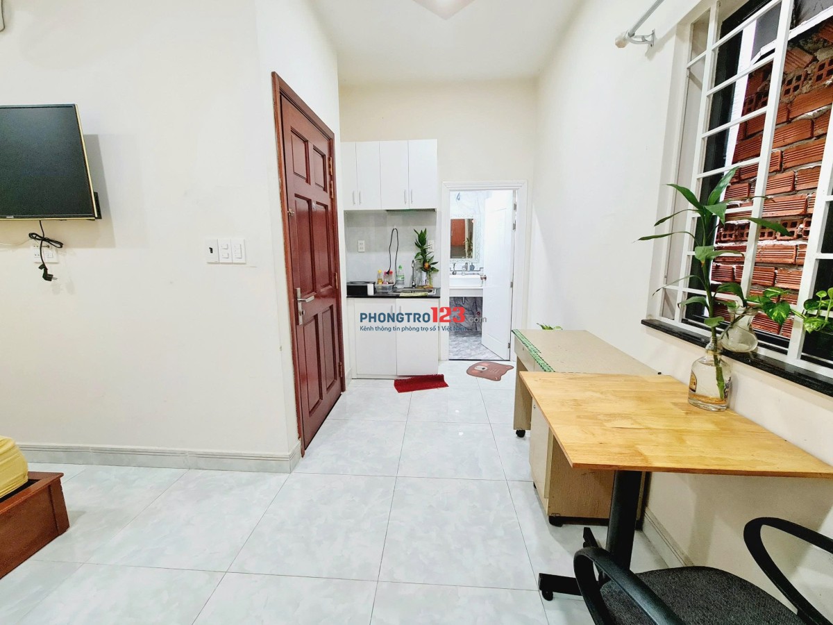 Phòng trọ cho thuê gần đại học khoa học xã hội và nhân văn Q1 full nội thất - không chung chủ