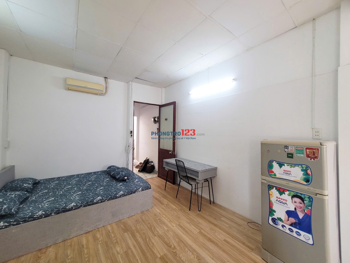 Phòng trọ cho thuê gần trường ĐH Văn Hiến, ĐH Kinh tế UEH, Q3 rộng 30m2 gần chợ Bàn Cờ full nội thất