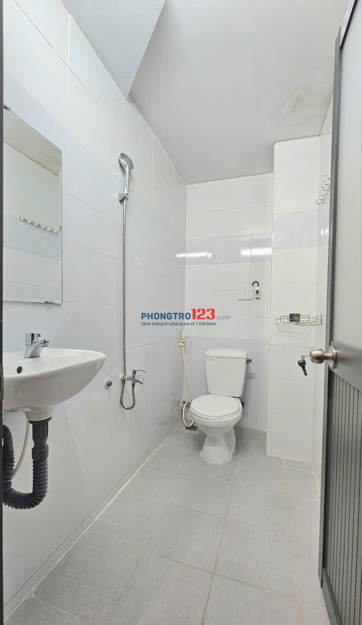 Phòng trọ cho thuê gần đại học Hoa Sen, UEH, Văn Hiến, Y Khoa, full nội thất giá rẻ rộng 35m2 1PN