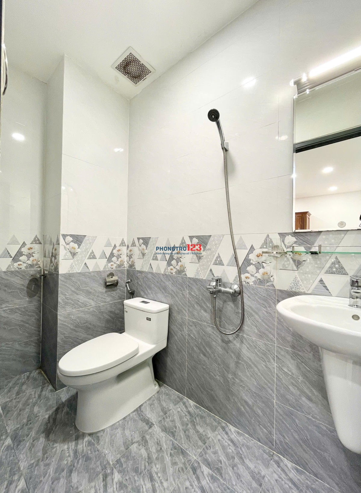 PHÒNG ĐẸP MỚI FULL NT NGAY CẦU NGUYỄN TRI PHƯƠNG