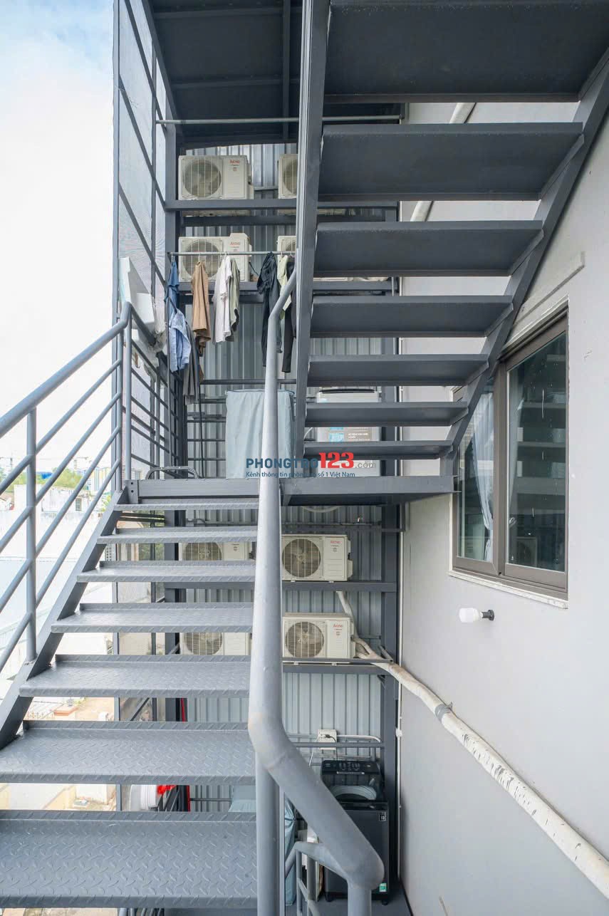 KTX chỉ 2 - 4ng mới có thang máy cách làng ĐH Thủ Đức chỉ 5p giá tưf 1tr5
