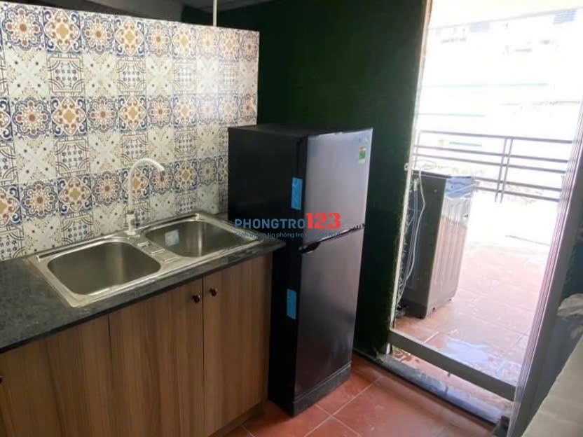 CĂN HỘ STUDIO TÁCH BẾP - BAN CÔNG LỚN - RỘNG HƠN 40m2 - gần ĐH Ngoại Thương - Giá chỉ 6,X00,000
