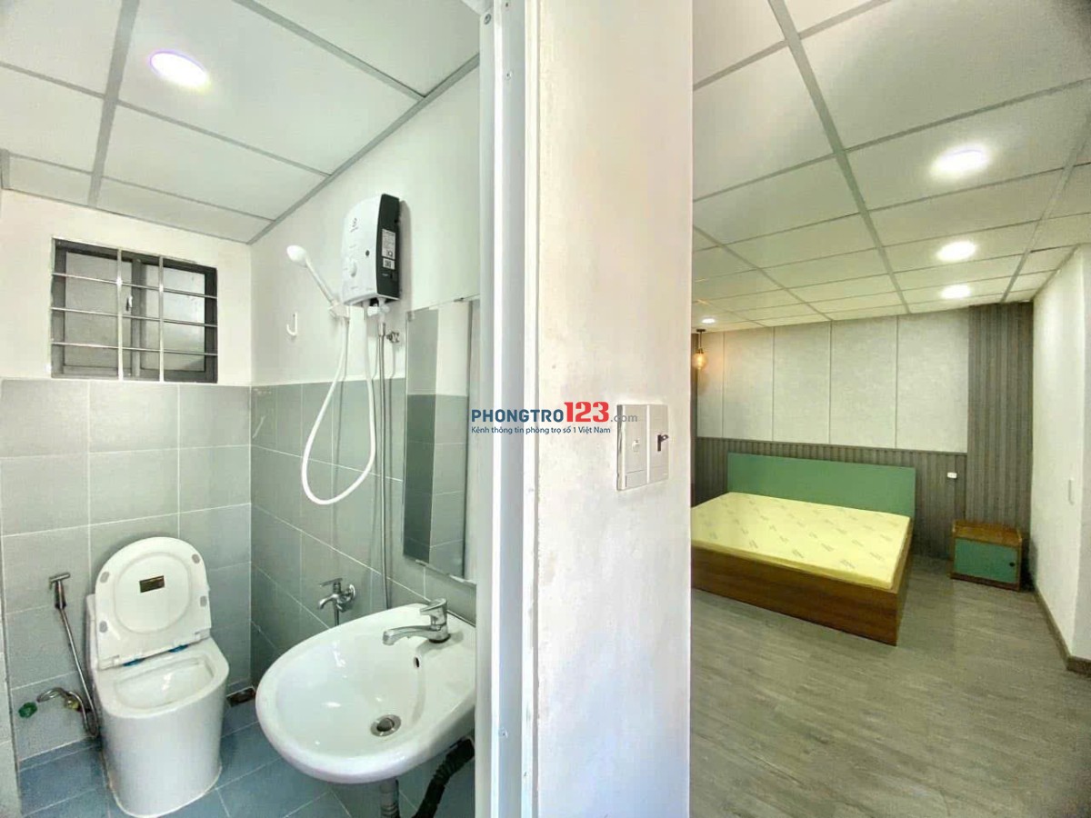 CĂN HỘ STUDIO TÁCH BẾP - BAN CÔNG LỚN - RỘNG HƠN 40m2 - gần ĐH Ngoại Thương - Giá chỉ 6,X00,000