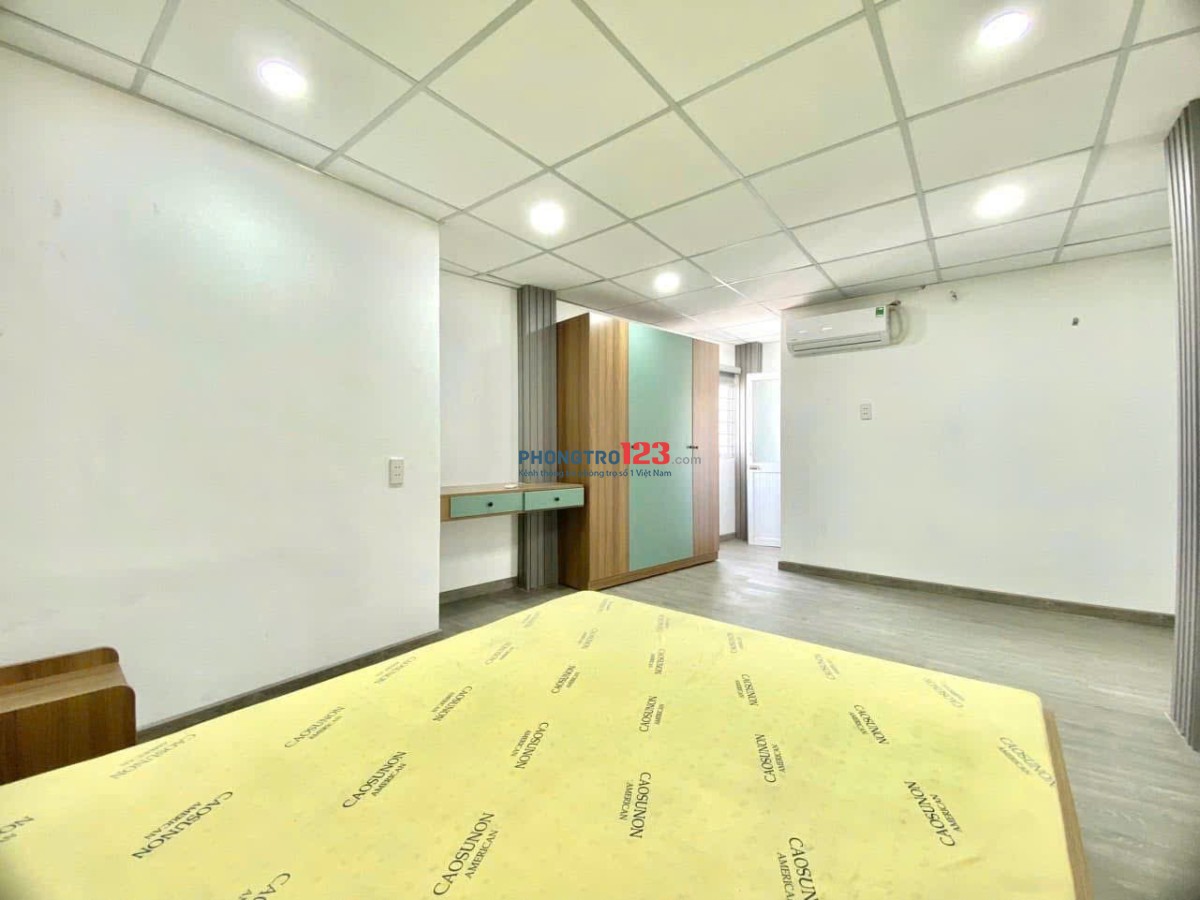 CĂN HỘ STUDIO TÁCH BẾP - BAN CÔNG LỚN - RỘNG HƠN 40m2 - gần ĐH Ngoại Thương - Giá chỉ 6,X00,000
