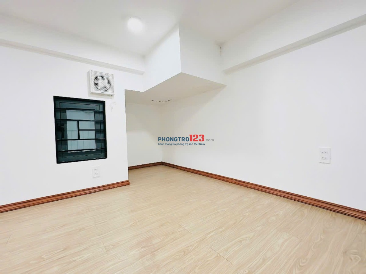 Căn Hộ Duplex _ Thang máy, Hầm Xe, Bảo Vệ _ Bạch Đằng Gần ĐH HỒNG BÀNG
