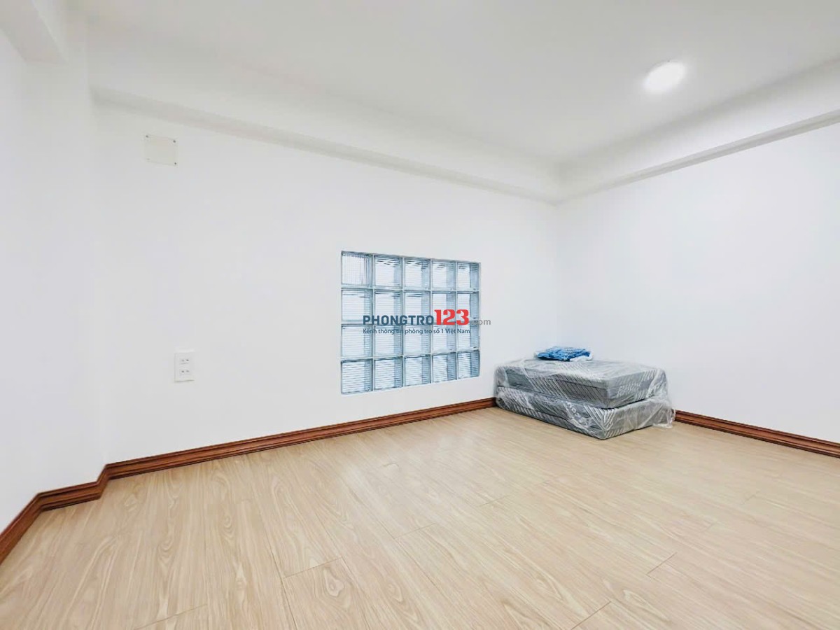 Căn Hộ Duplex _ Thang máy, Hầm Xe, Bảo Vệ _ Bạch Đằng Gần ĐH HỒNG BÀNG