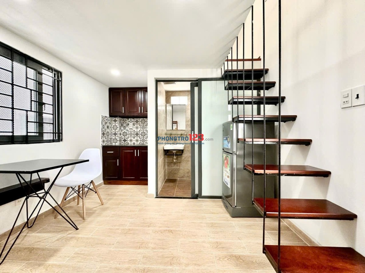 Căn Hộ Duplex _ Thang máy, Hầm Xe, Bảo Vệ _ Bạch Đằng Gần ĐH HỒNG BÀNG