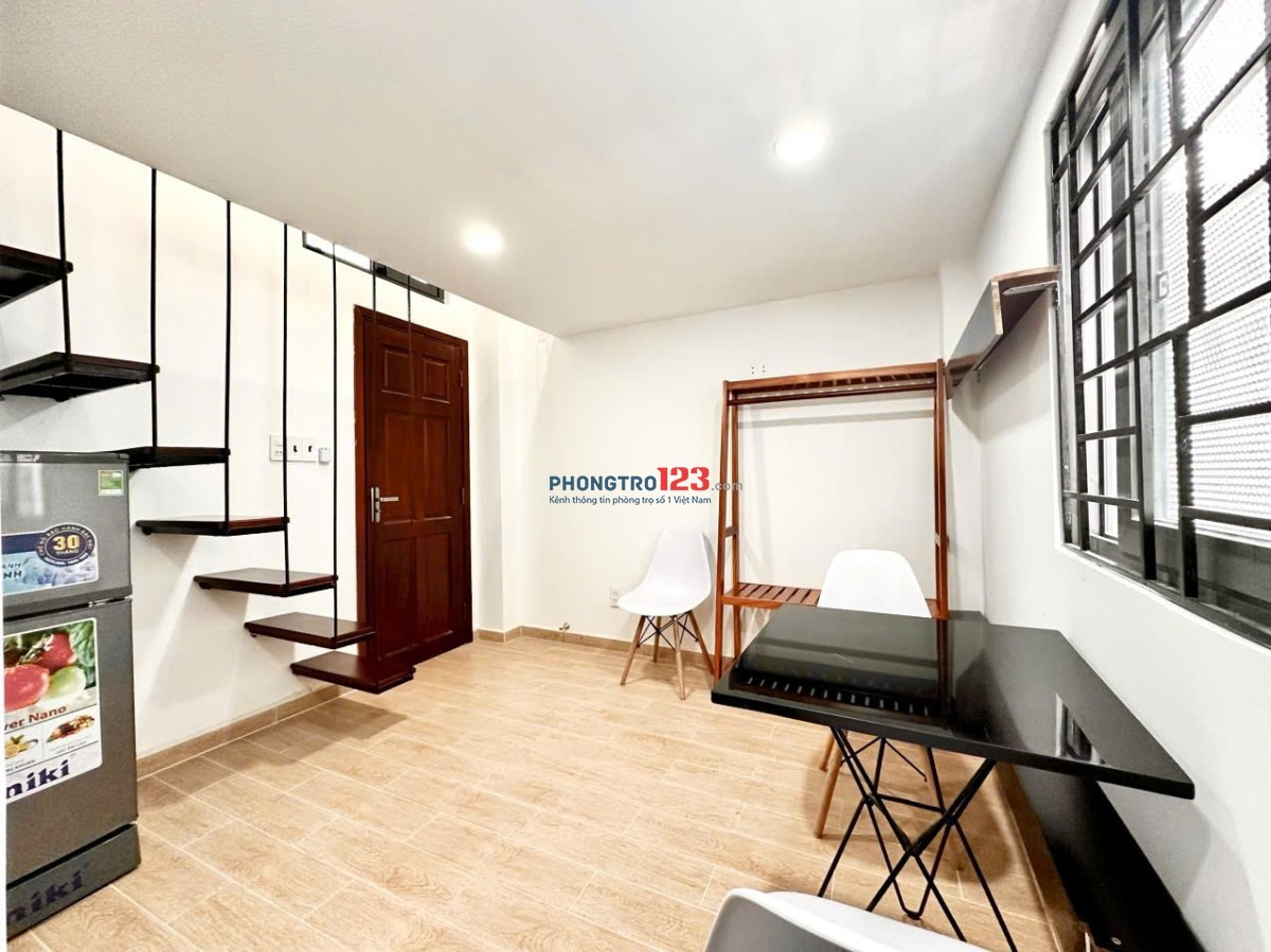 Căn Hộ Duplex _ Thang máy, Hầm Xe, Bảo Vệ _ Bạch Đằng Gần ĐH HỒNG BÀNG