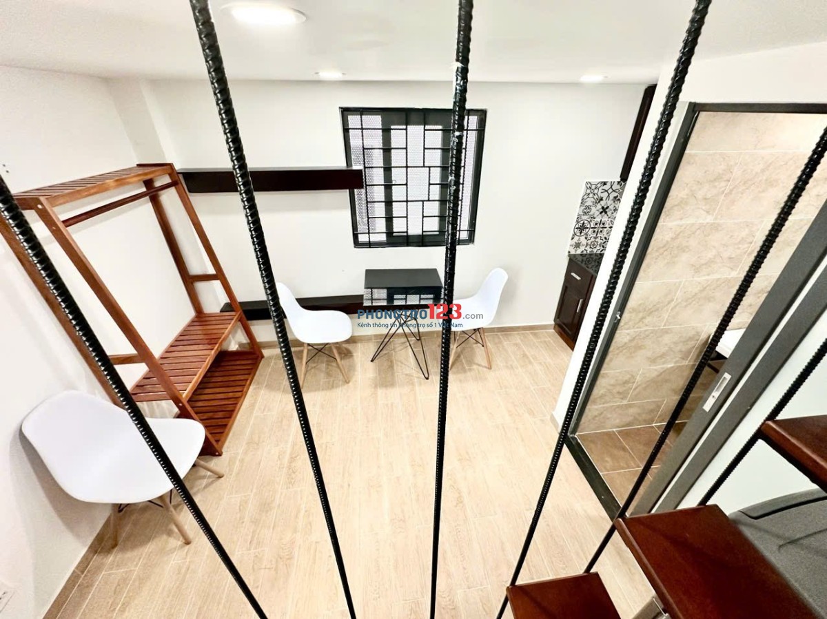 Căn Hộ Duplex _ Thang máy, Hầm Xe, Bảo Vệ _ Bạch Đằng Gần ĐH HỒNG BÀNG