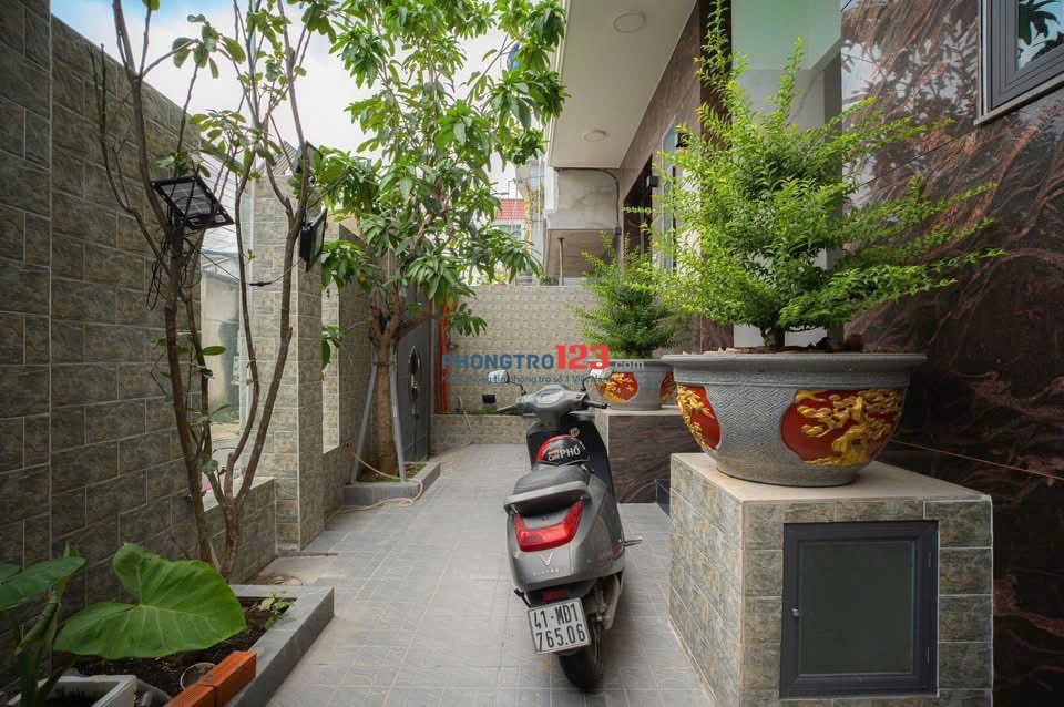 KTX chỉ 2 - 4ng mới có thang máy cách làng ĐH Thủ Đức chỉ 5p giá tưf 1tr5