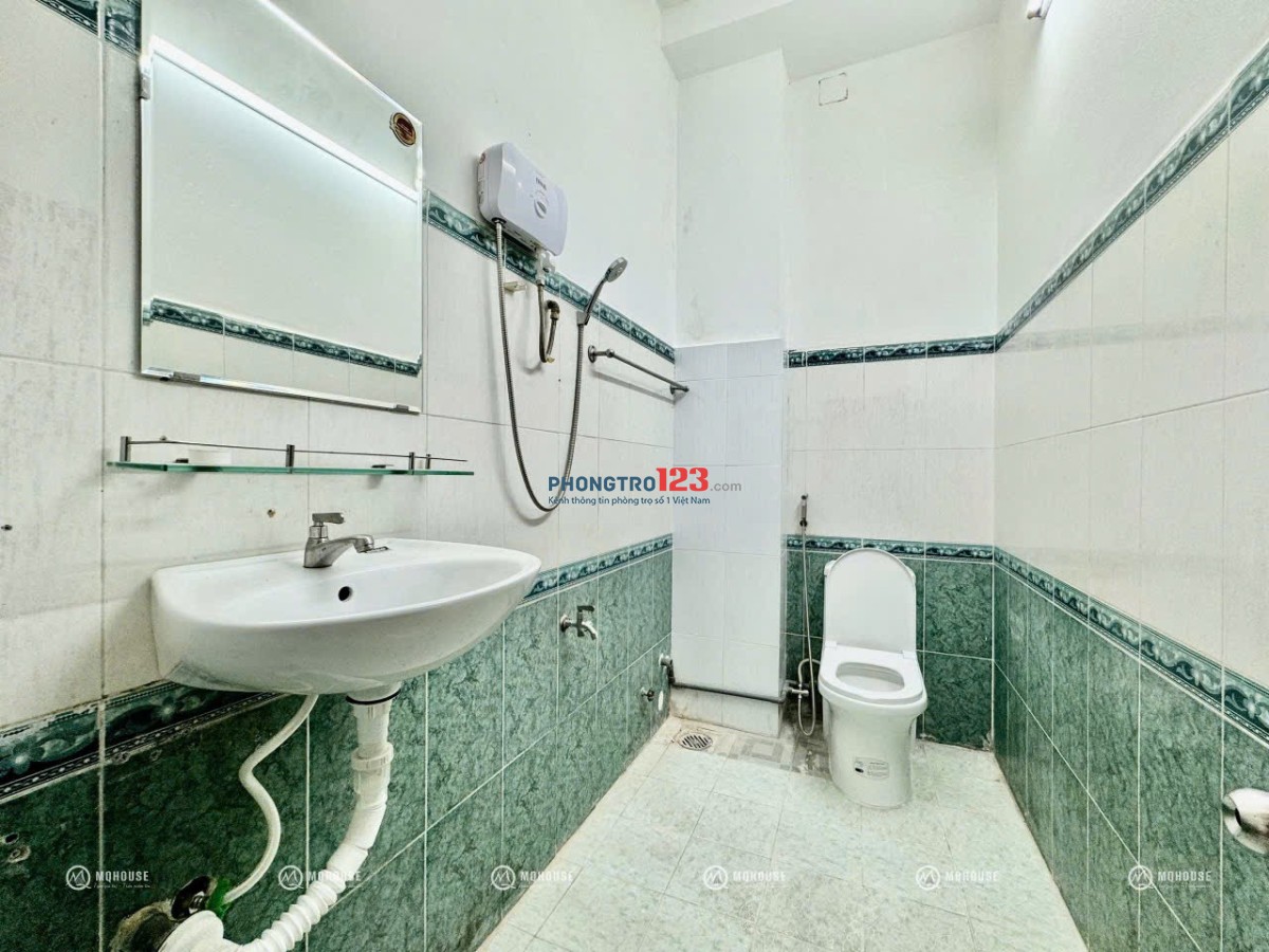 Căn hộ 1 phòng ngủ tách bếp , có ban công rộng gần Đại học Văn Hiến