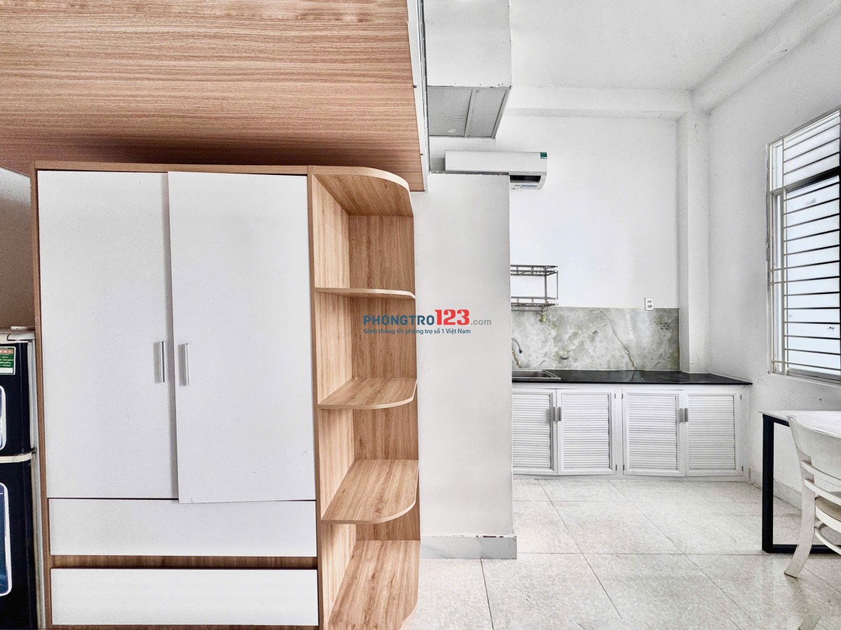 Cho thuê phòng duplex cao cấp full nội thất có BAN CÔNG lớn. thang máy - giá cực rẻ