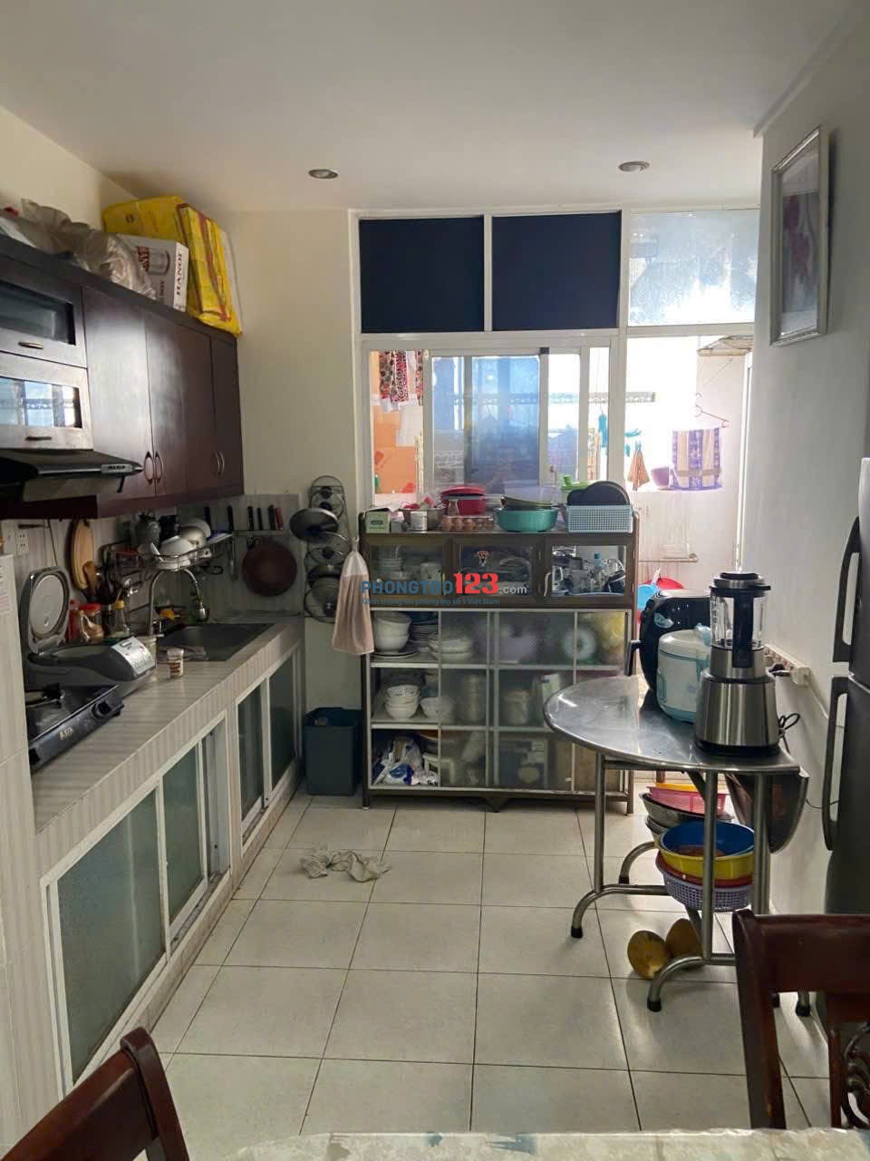 Chung cư Phan Đăng Lưu, Bình Thạnh: 2p ngủ, ban công, 70m2, giá 7triệu