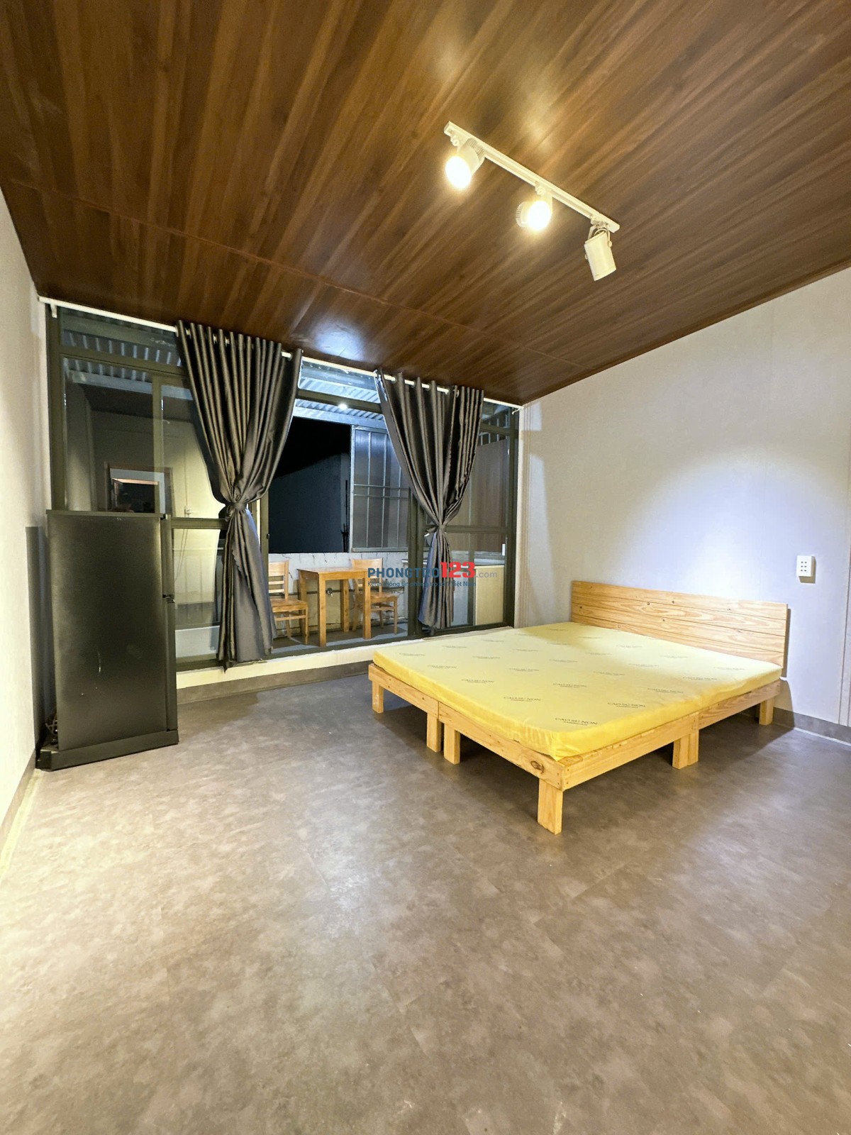 PHÒNG TRỌ FULL NỘI THẤT CỬA SỔ LỚN Ở BÌNH THẠNH GẦN ĐẠI HỌC HUTECH,HỒNG BÀNG,UEF,.. - LH: 0334998413
