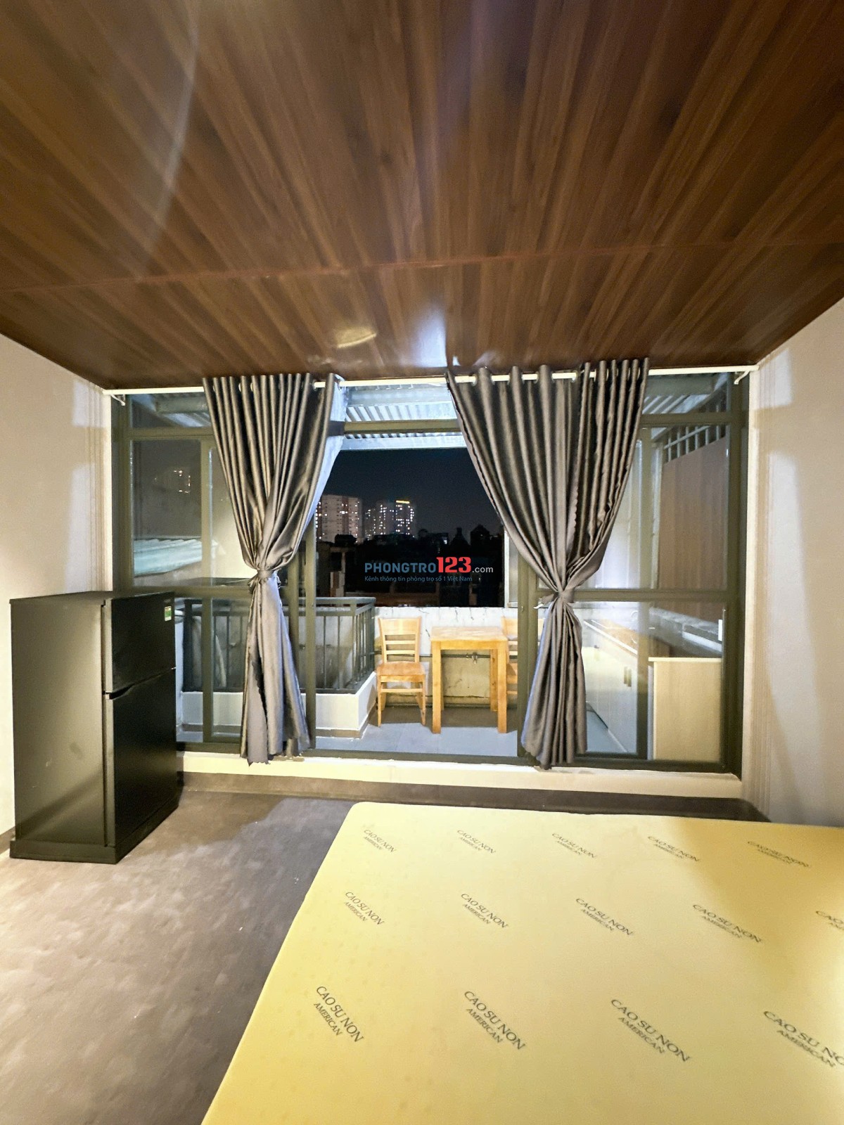 PHÒNG TRỌ FULL NỘI THẤT CỬA SỔ LỚN Ở BÌNH THẠNH GẦN ĐẠI HỌC HUTECH,HỒNG BÀNG,UEF,.. - LH: 0334998413