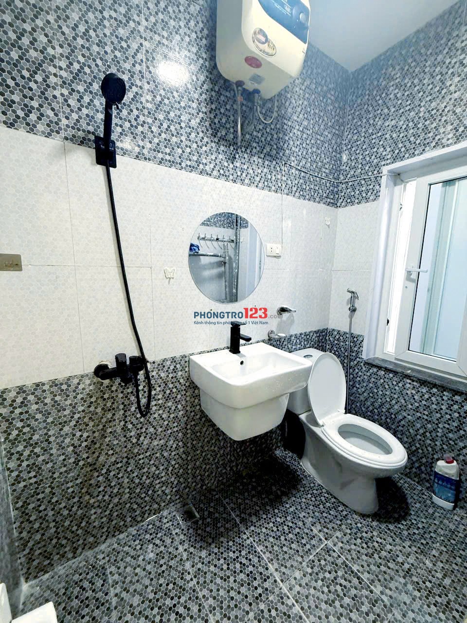 Chính chủ căn hộ tập thể tầng 2 linh quang khép kín riêng biệt đi khóa về mở