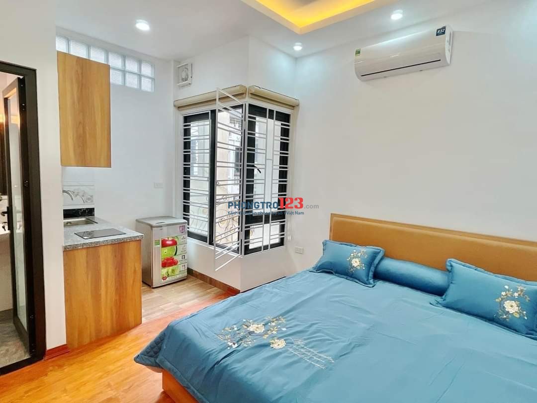CCMN, 25m2, mới, sang, hiện đại, sạch sẽ. Trung tâm quận Cầu Giấy. Chủ nhà đăng tin