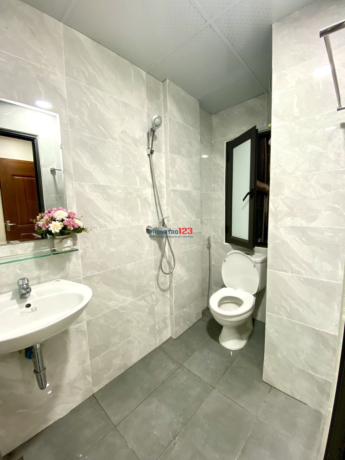 Phòng trọ 25m2, phố Đội Cấn, phường Ngọc Hà