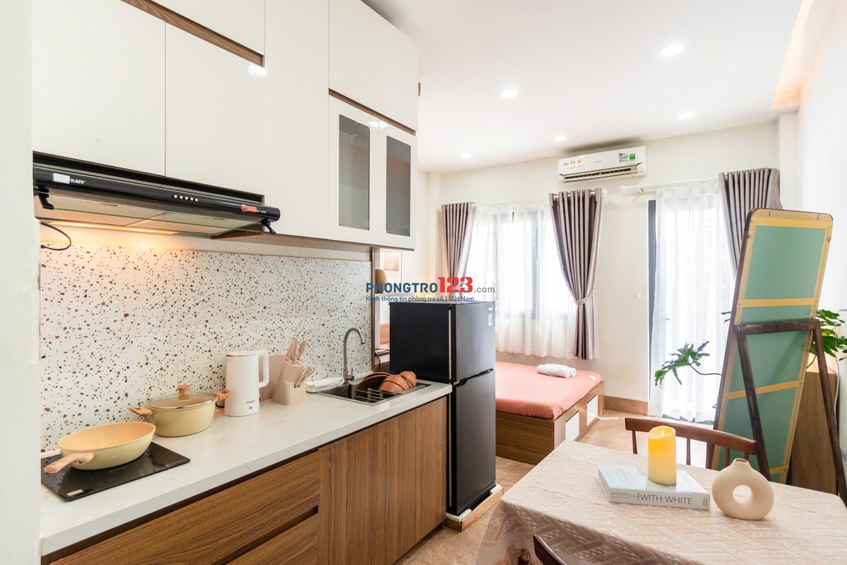 Căn studio phòng rộng thuận tiện di chuyển quận 1