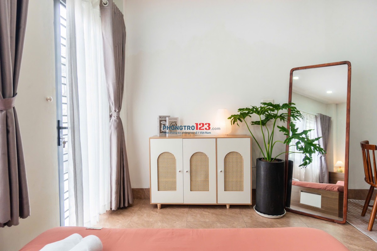 Căn studio phòng rộng thuận tiện di chuyển quận 1
