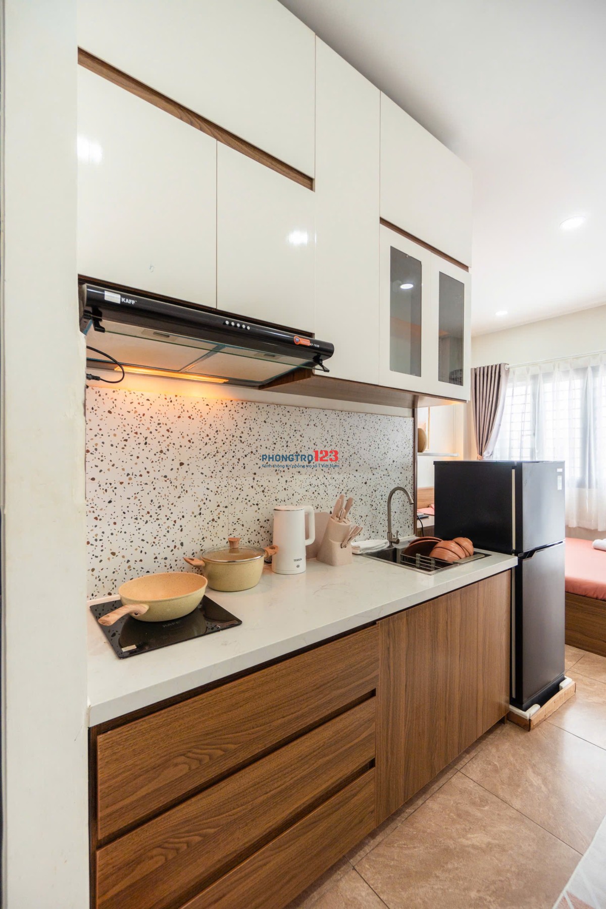 Căn studio phòng rộng thuận tiện di chuyển quận 1