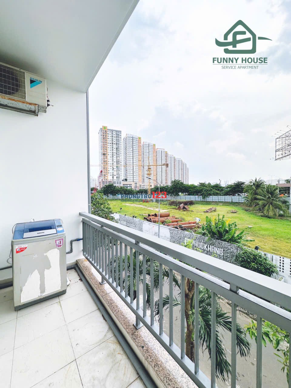 STUDIO BAN CÔNG SIÊU THOÁNG RỘNG 30M2 NGAY GẦN MAI CHÍ THỌ - TIỆN DI CHUYỂN QUA SALA