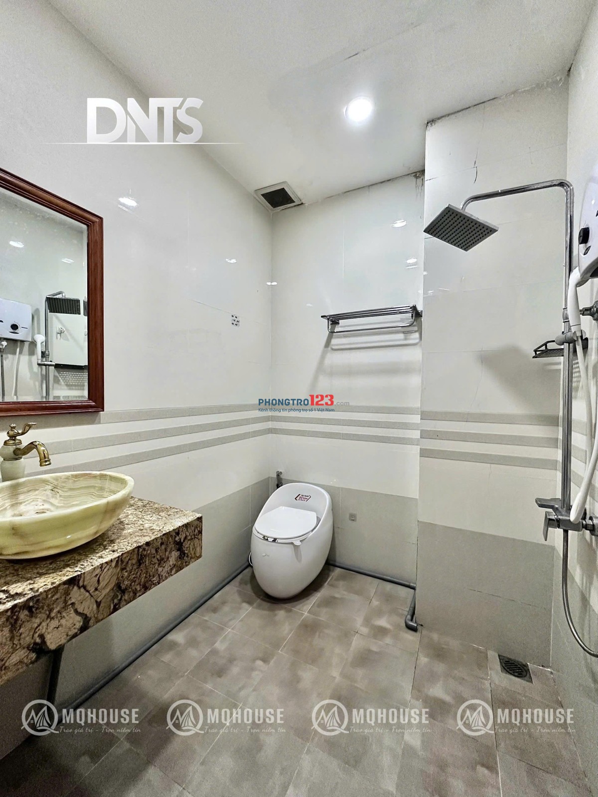 Cho Thuê Phòng Bancony Gần Cv Lê Văn Tám_Trường ĐH Kinh Tế ISB Q1